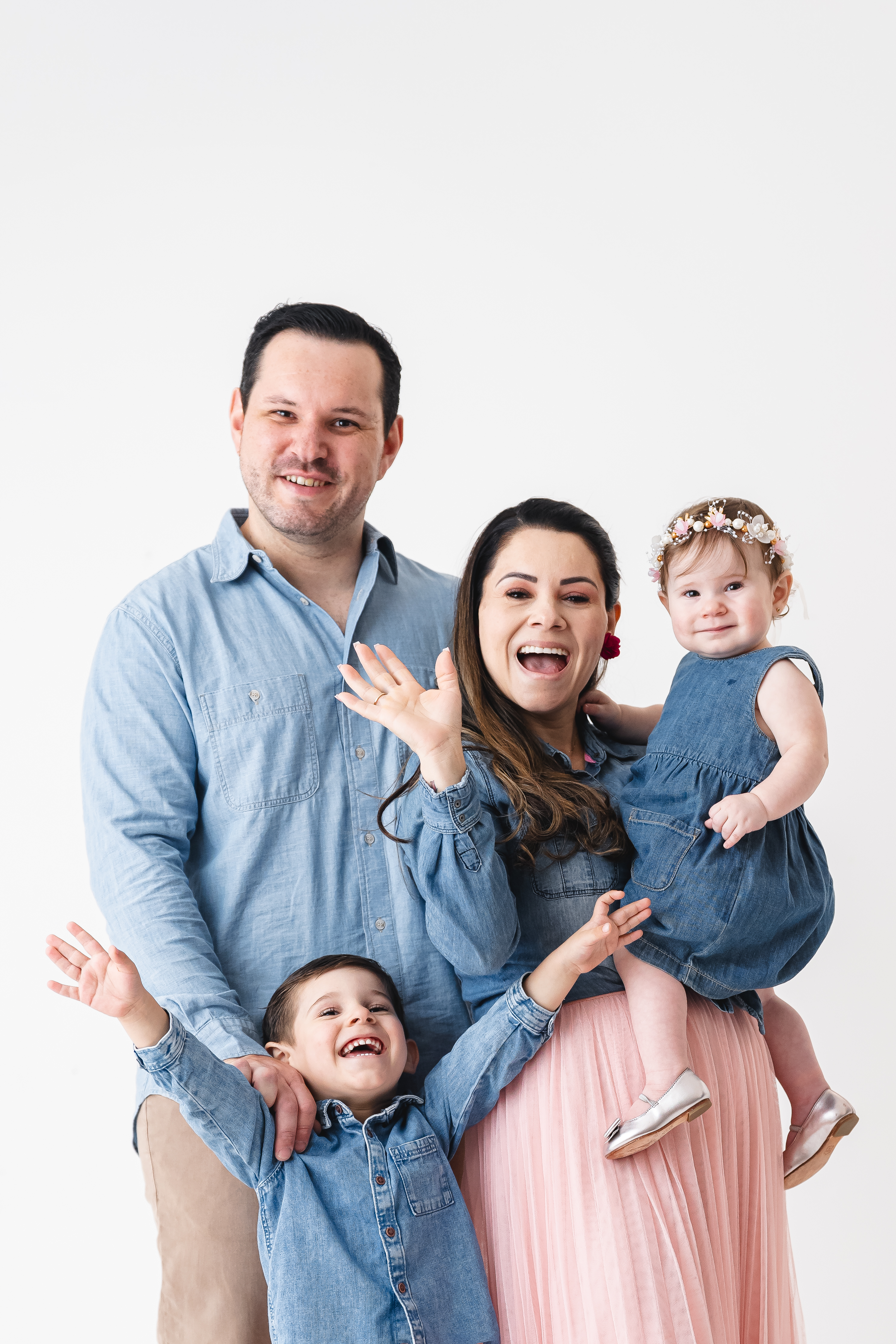 Família brasileira feliz nos Estados Unidos